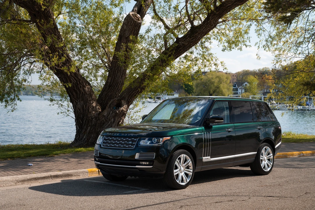 2016 Land Rover Range Rover L405 - Image 2 of 31