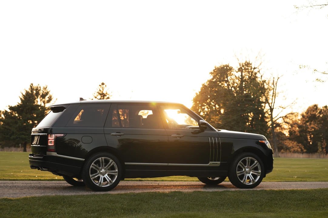 2016 Land Rover Range Rover L405 - Image 18 of 31