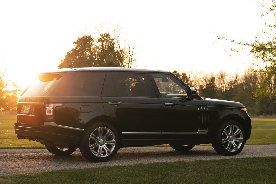 2016 Land Rover Range Rover L405 - Image 19 of 31