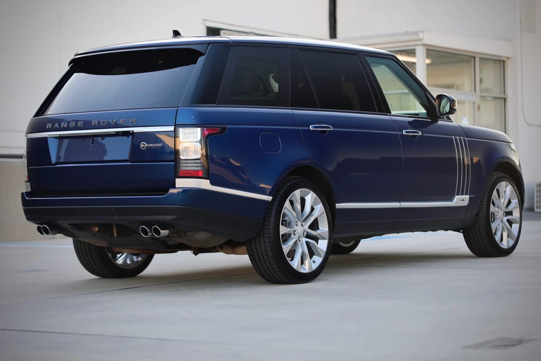 2016 Land Rover Range Rover L405 - Image 10 of 31