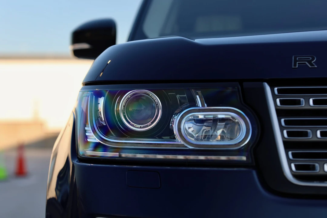 2016 Land Rover Range Rover L405 - Image 18 of 31