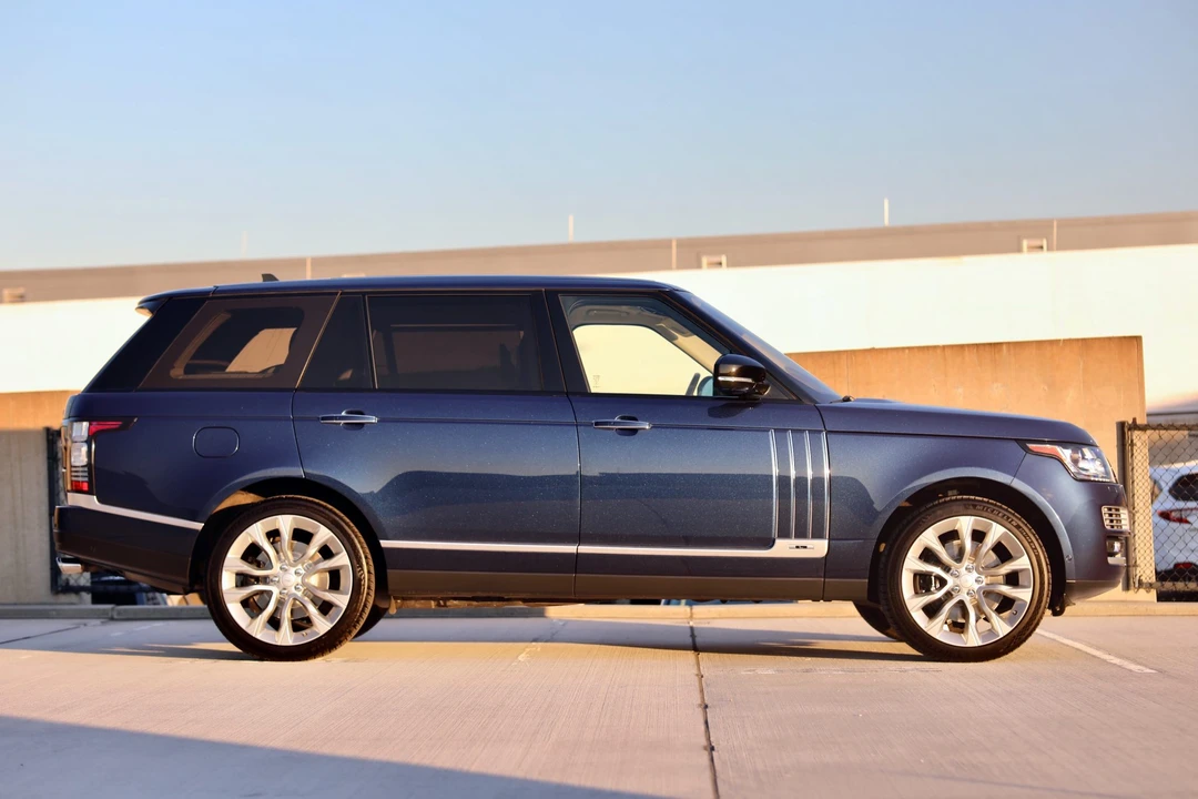2016 Land Rover Range Rover L405 - Image 12 of 31