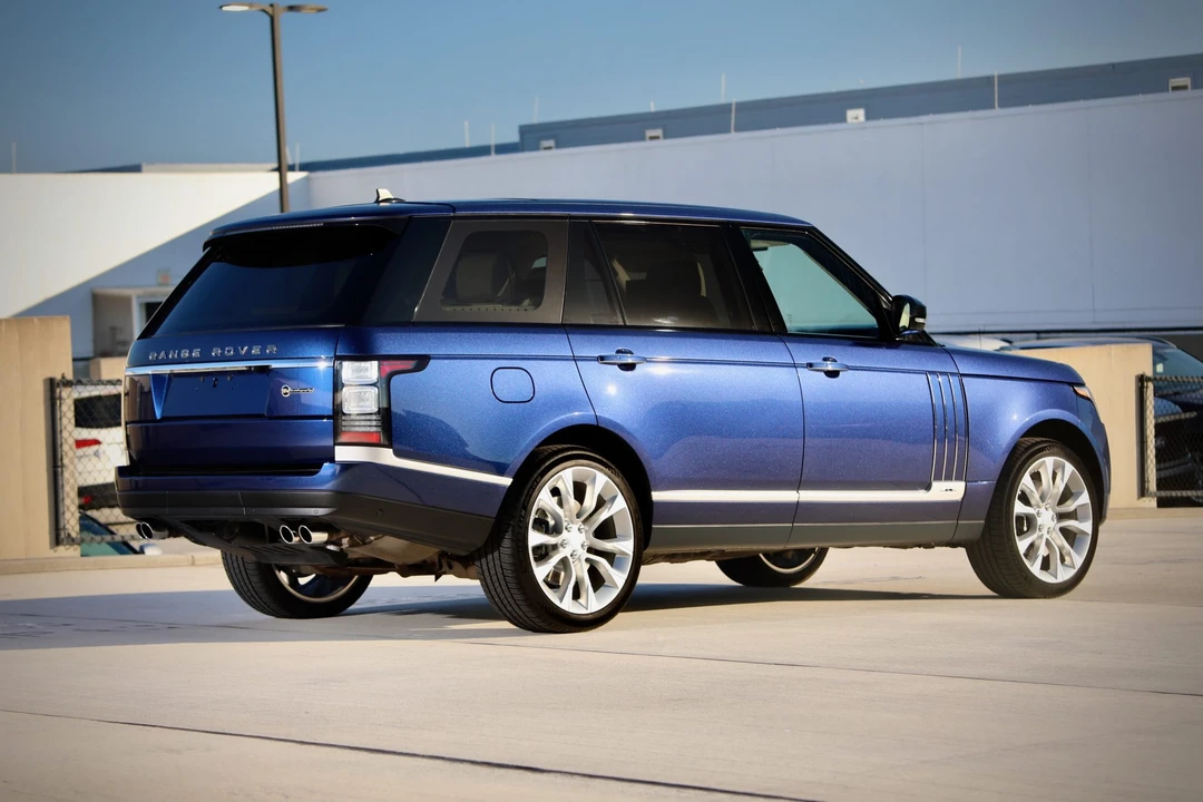 2016 Land Rover Range Rover L405 - Image 13 of 31