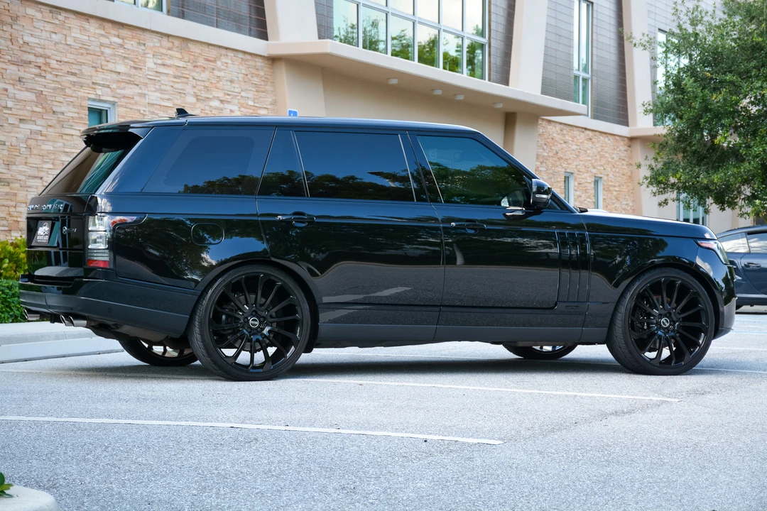 2016 Land Rover Range Rover L405 - Image 13 of 31