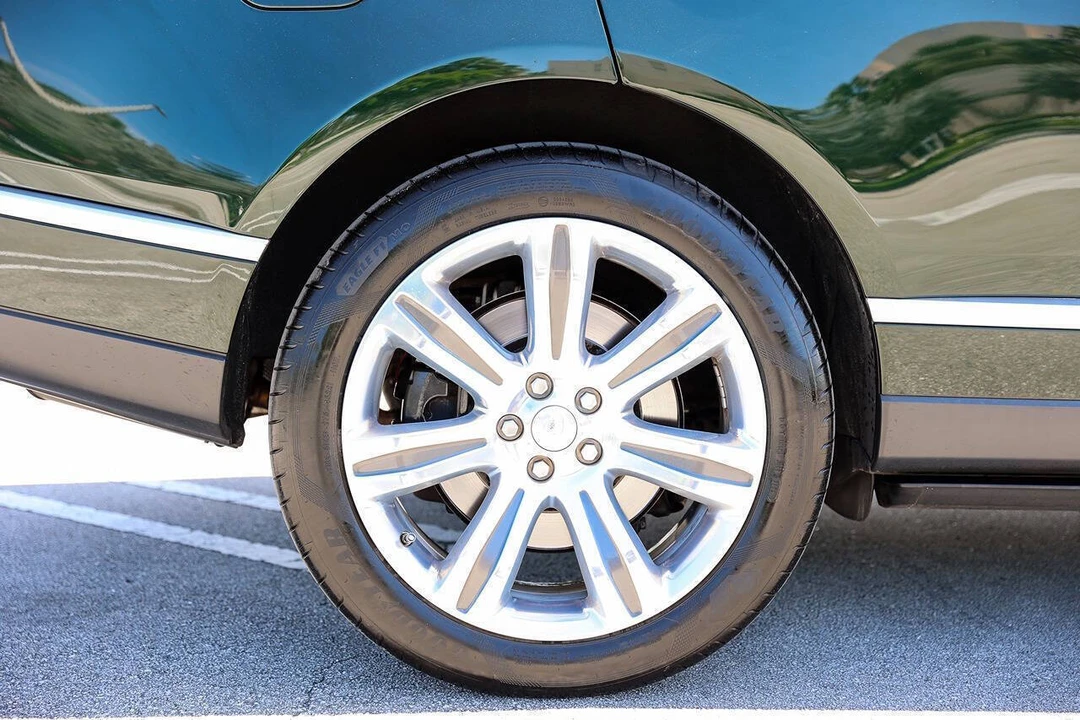 2016 Land Rover Range Rover L405 - Image 17 of 31