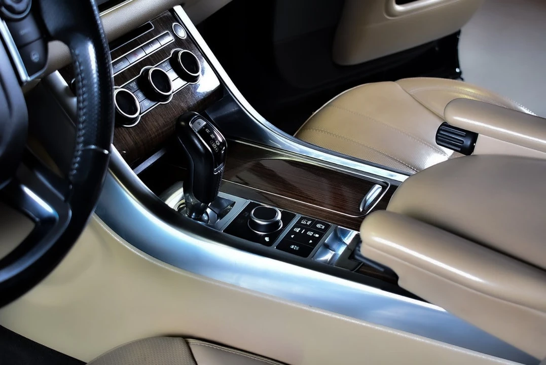 2016 Land Rover Range Rover L405 - Image 28 of 30