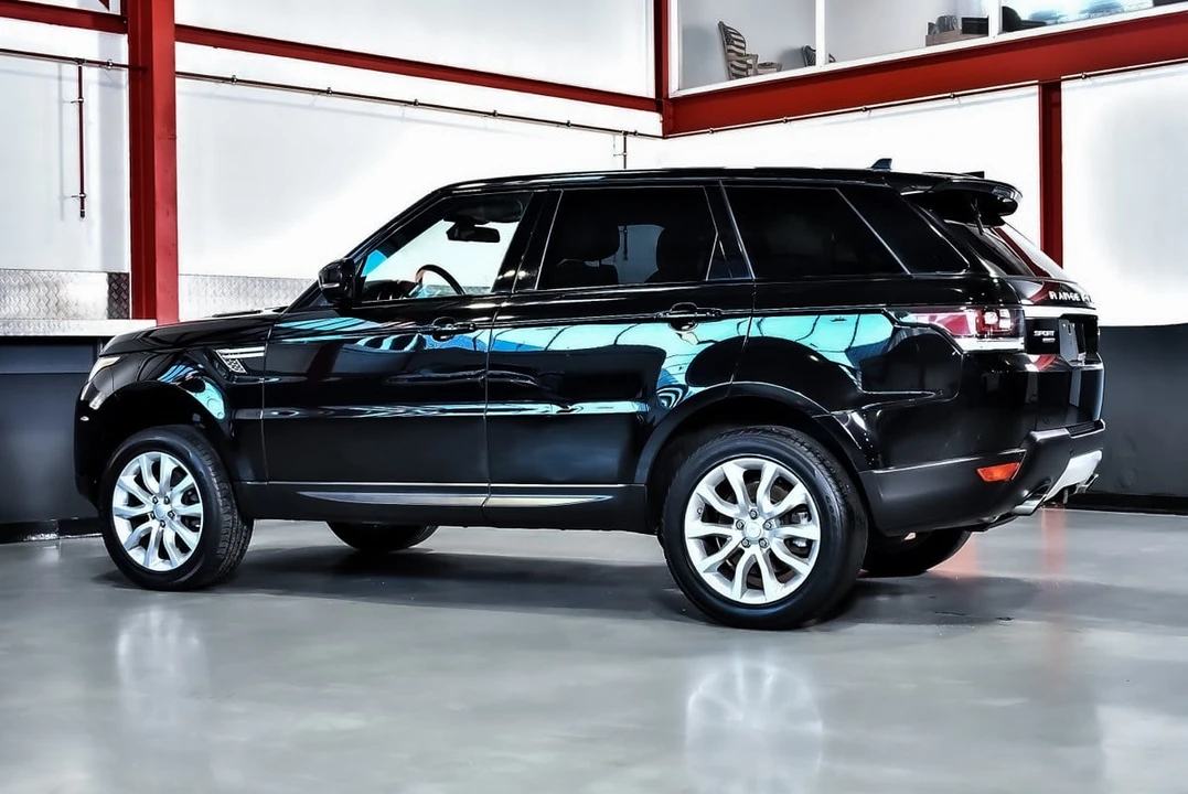 2016 Land Rover Range Rover L405 - Image 17 of 30