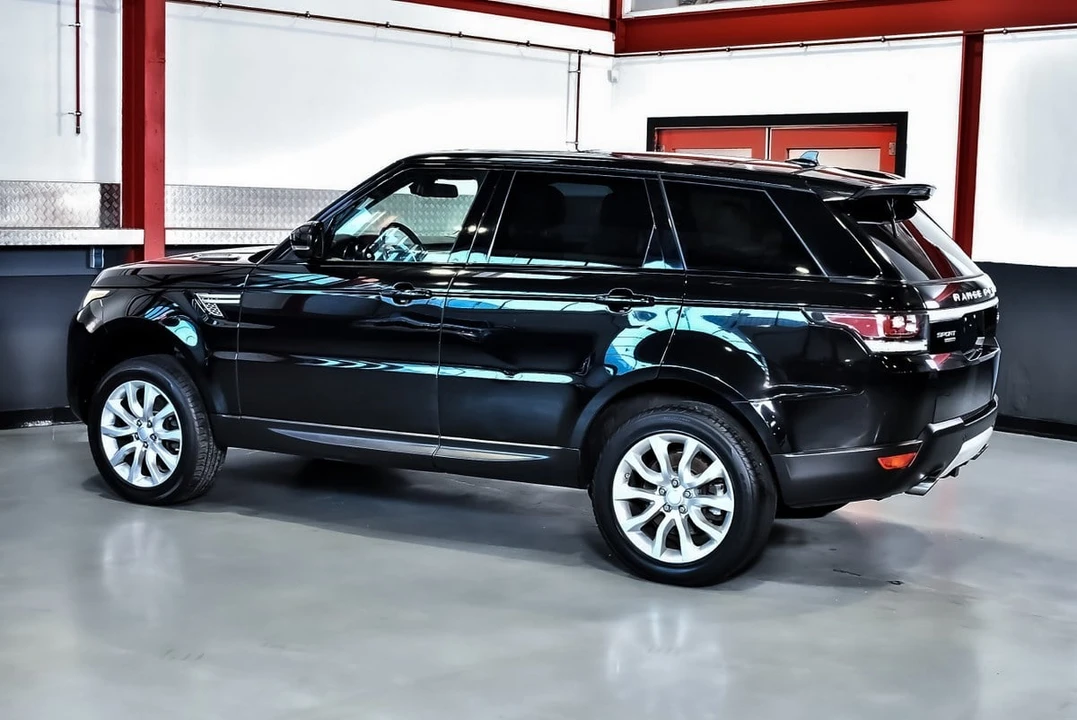 2016 Land Rover Range Rover L405 - Image 16 of 30