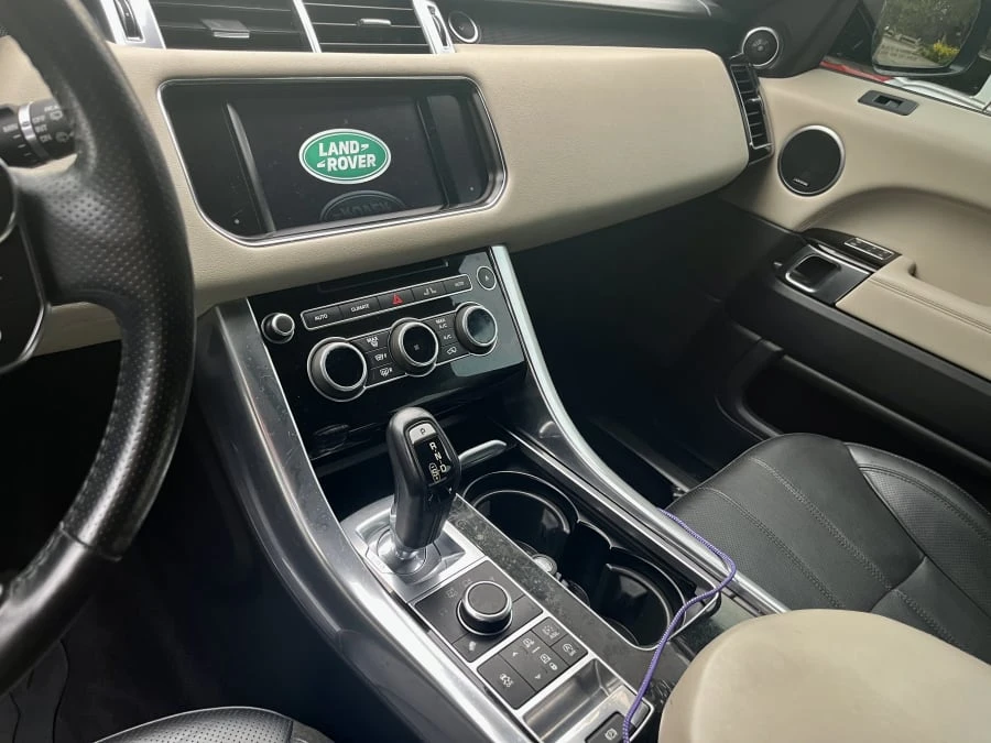2016 Land Rover Range Rover L405 - Image 7 of 10