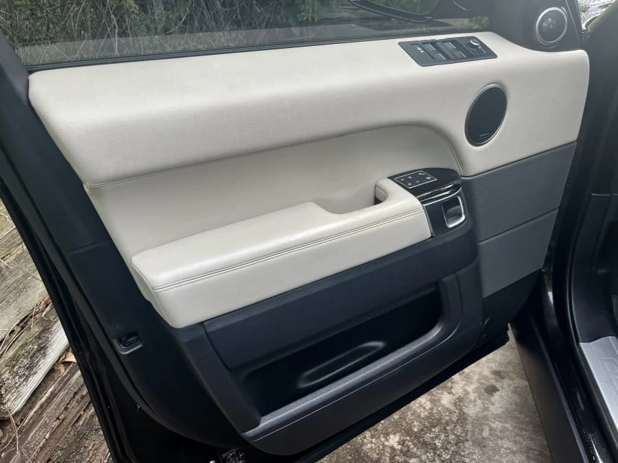 2016 Land Rover Range Rover L405 - Image 5 of 10