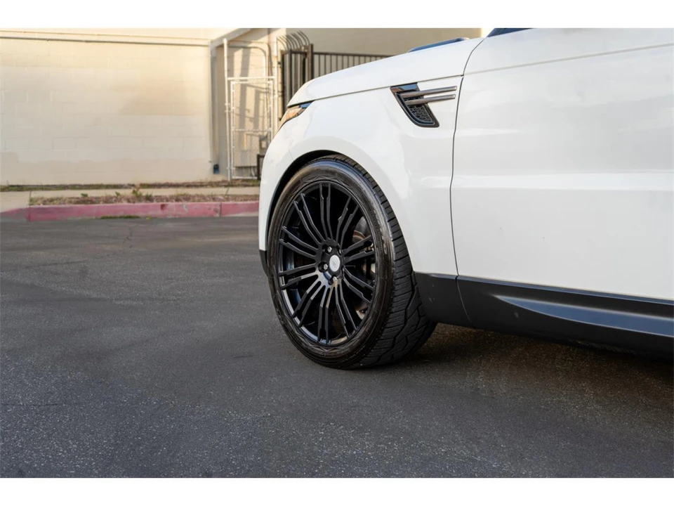 2016 Land Rover Range Rover Sport L494 - Image 11 of 30