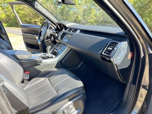 2016 Land Rover Range Rover Sport L494 - Image 29 of 31