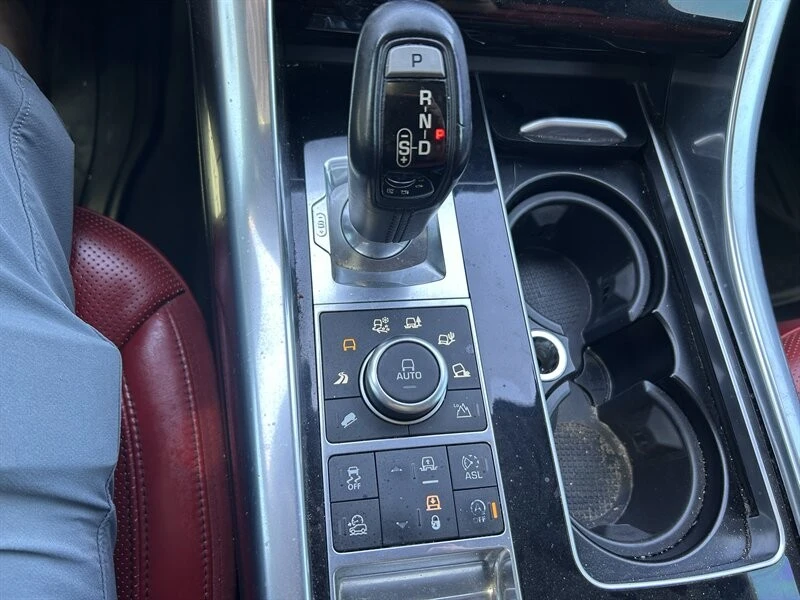 2016 Land Rover Range Rover Sport L494 - Image 27 of 29