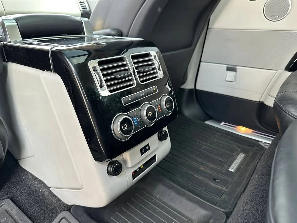 2016 Land Rover Range Rover L405 - Image 11 of 20