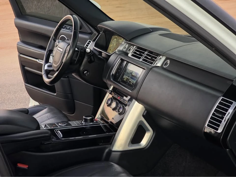 2016 Land Rover Range Rover L405 - Image 9 of 11