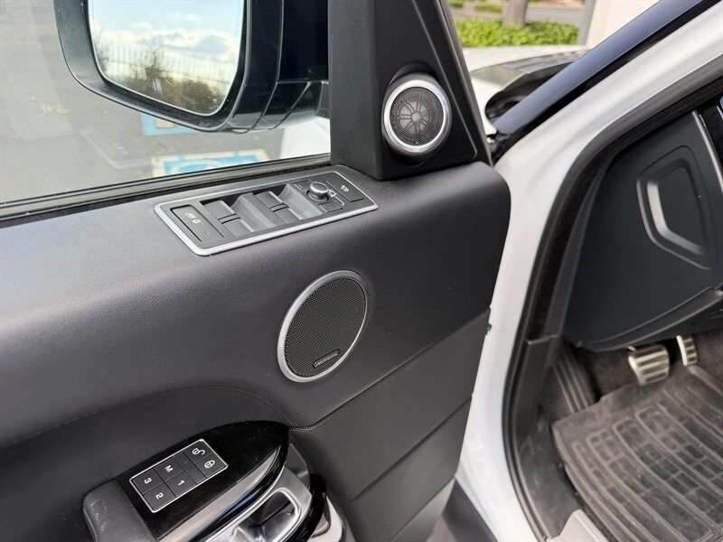 2016 Land Rover Range Rover L405 - Image 16 of 20