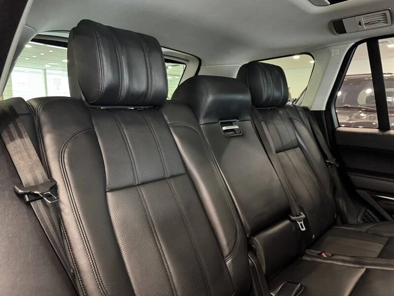 2016 Land Rover Range Rover L405 - Image 8 of 24