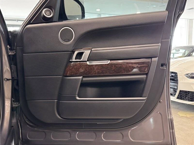 2016 Land Rover Range Rover L405 - Image 18 of 24