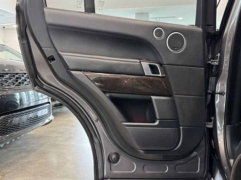 2016 Land Rover Range Rover L405 - Image 17 of 24