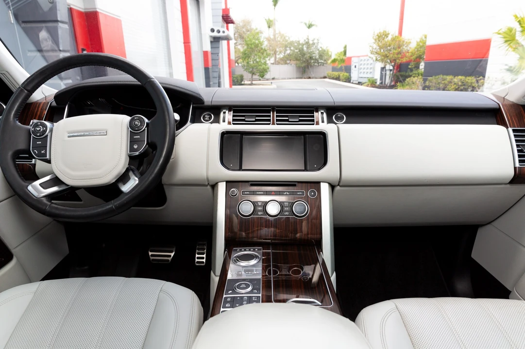 2016 Land Rover Range Rover L405 - Image 5 of 7