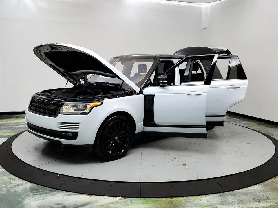 2016 Land Rover Range Rover L405 - Image 9 of 12