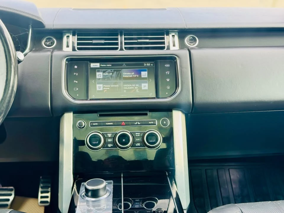 2016 Land Rover Range Rover L405 - Image 14 of 17