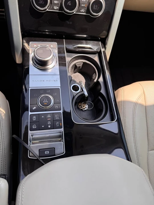 2016 Land Rover Range Rover L405 - Image 10 of 20