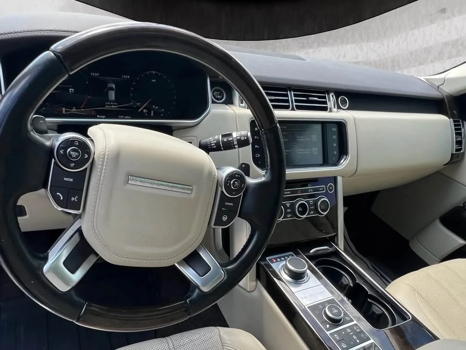 2016 Land Rover Range Rover L405 - Image 7 of 14
