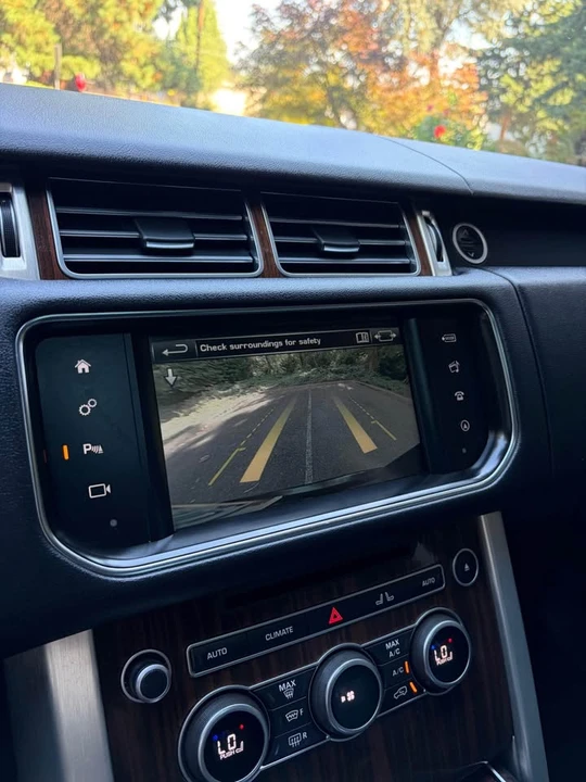 2016 Land Rover Range Rover L405 - Image 18 of 20