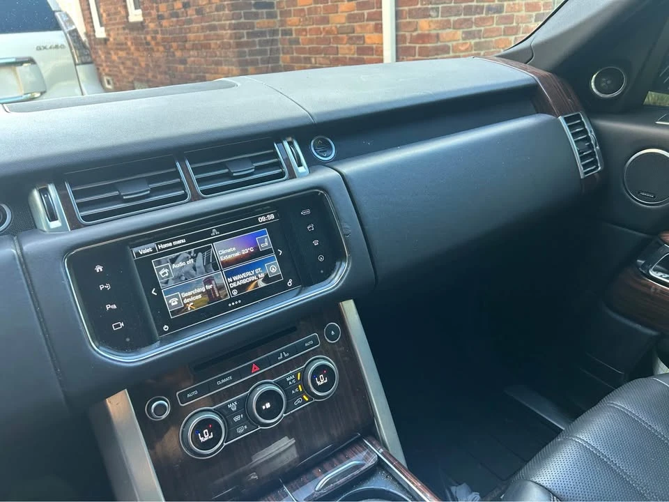 2016 Land Rover Range Rover L405 - Image 11 of 14