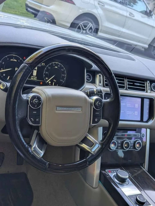 2016 Land Rover Range Rover L405 - Image 2 of 13