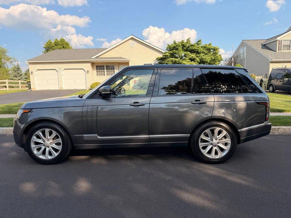 2016 Land Rover Range Rover L405 - Image 9 of 19