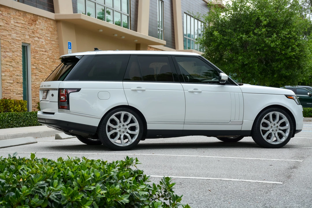 2016 Land Rover Range Rover L405 - Image 10 of 21