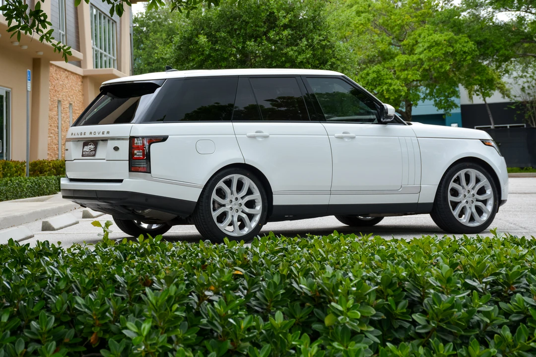 2016 Land Rover Range Rover L405 - Image 12 of 21
