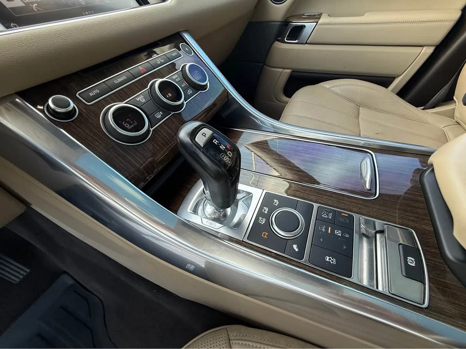 2016 Land Rover Range Rover L405 - Image 14 of 20