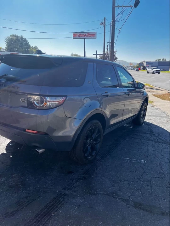 2016 Land Rover Discovery 4th Gen - Image 5 of 10