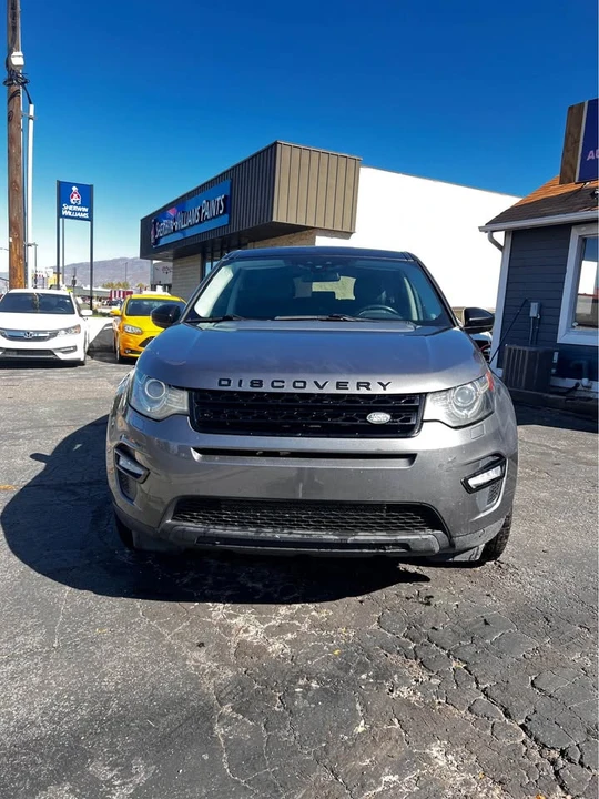 2016 Land Rover Discovery 4th Gen - Image 2 of 10