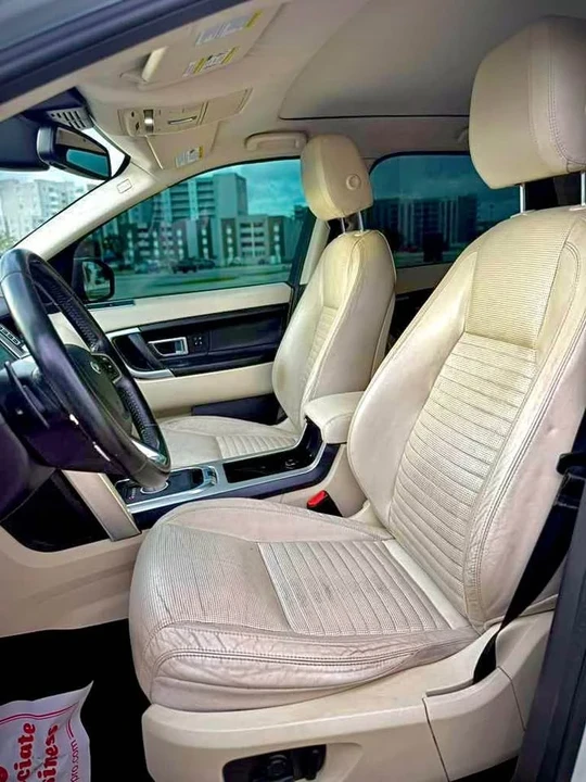 2016 Land Rover Discovery 4th Gen - Image 8 of 15
