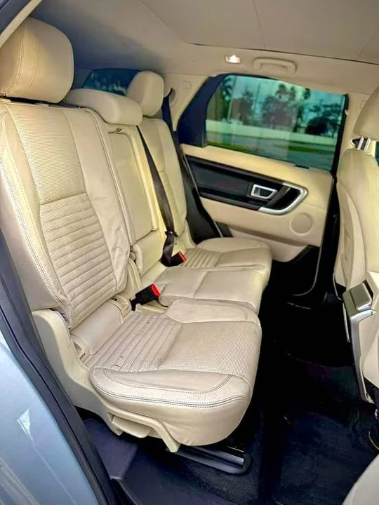 2016 Land Rover Discovery 4th Gen - Image 13 of 15