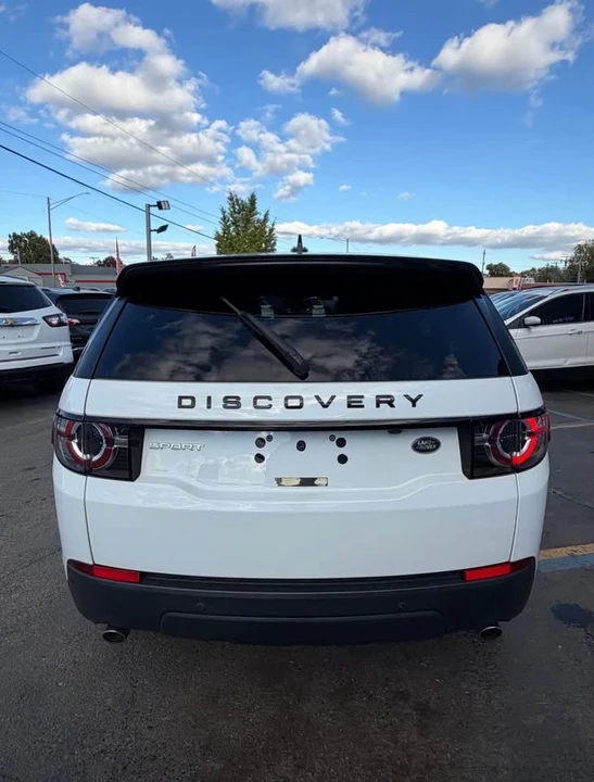 2016 Land Rover Discovery 4th Gen - Image 3 of 10
