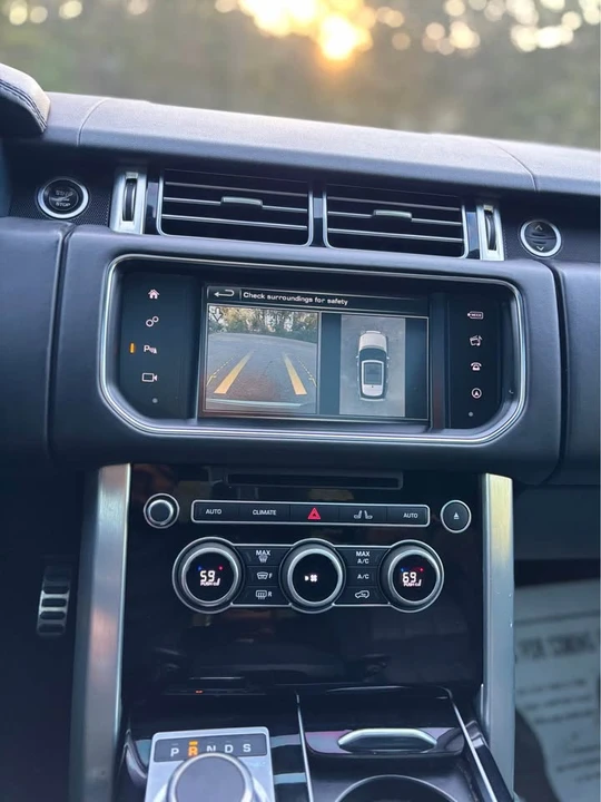 2016 Land Rover Range Rover L405 - Image 11 of 13