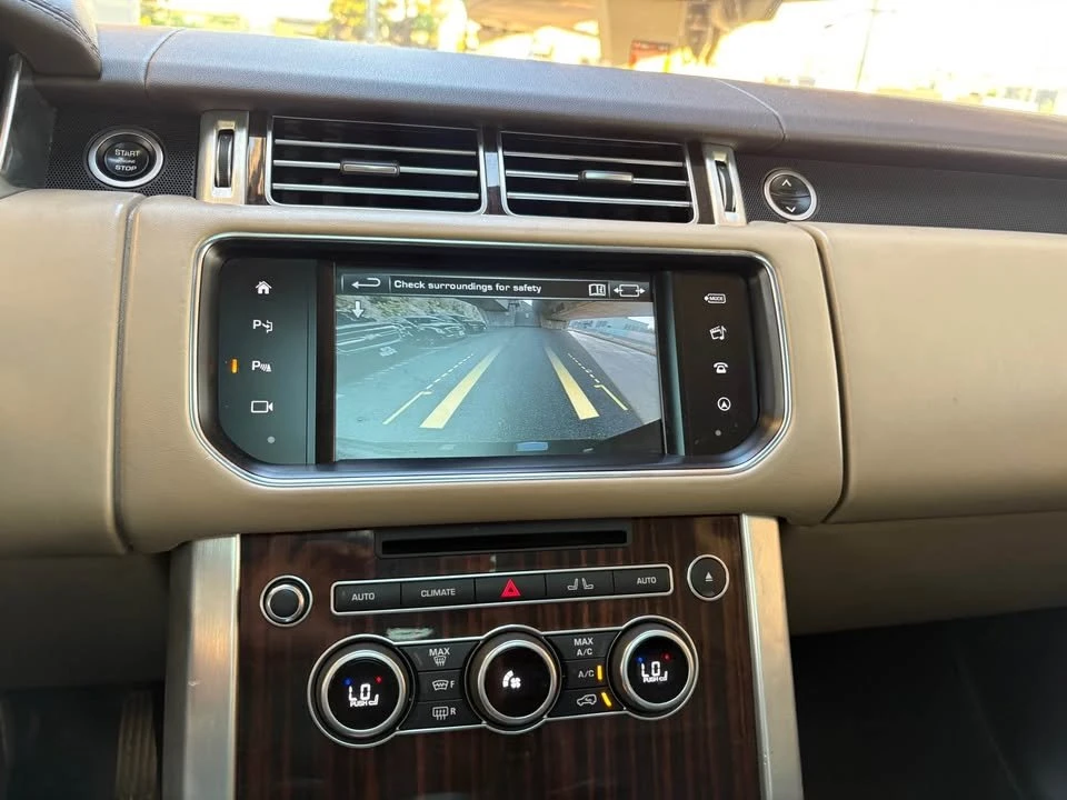 2016 Land Rover Range Rover L405 - Image 7 of 16