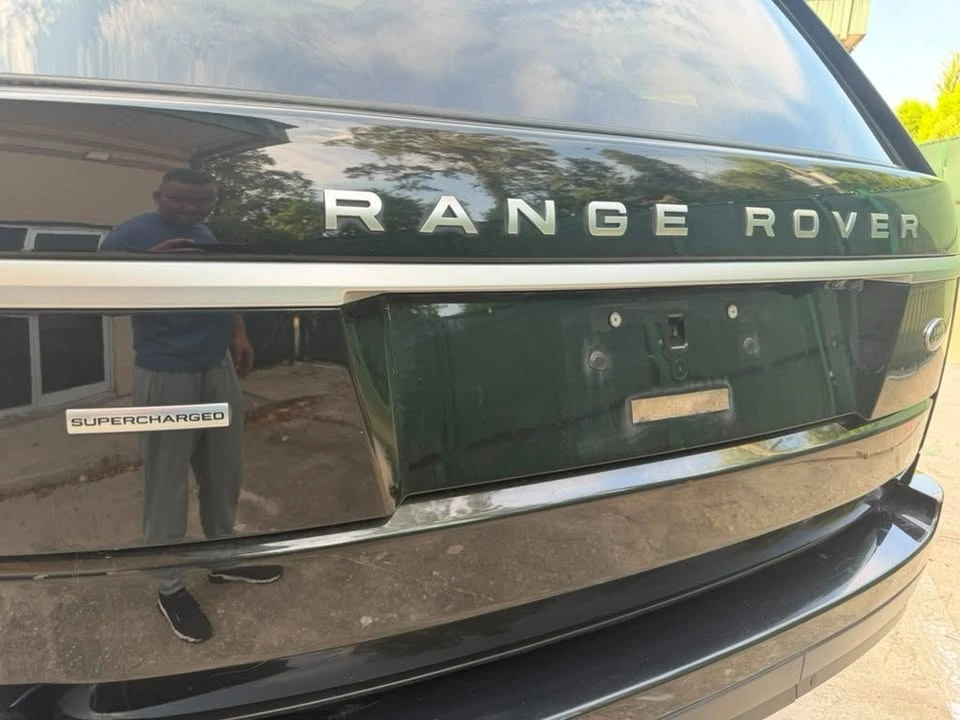 2016 Land Rover Range Rover L405 - Image 10 of 18