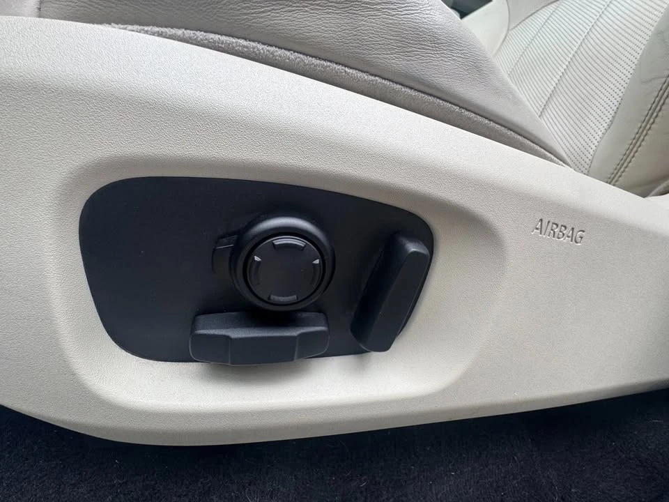 2016 Land Rover Range Rover L405 - Image 13 of 20