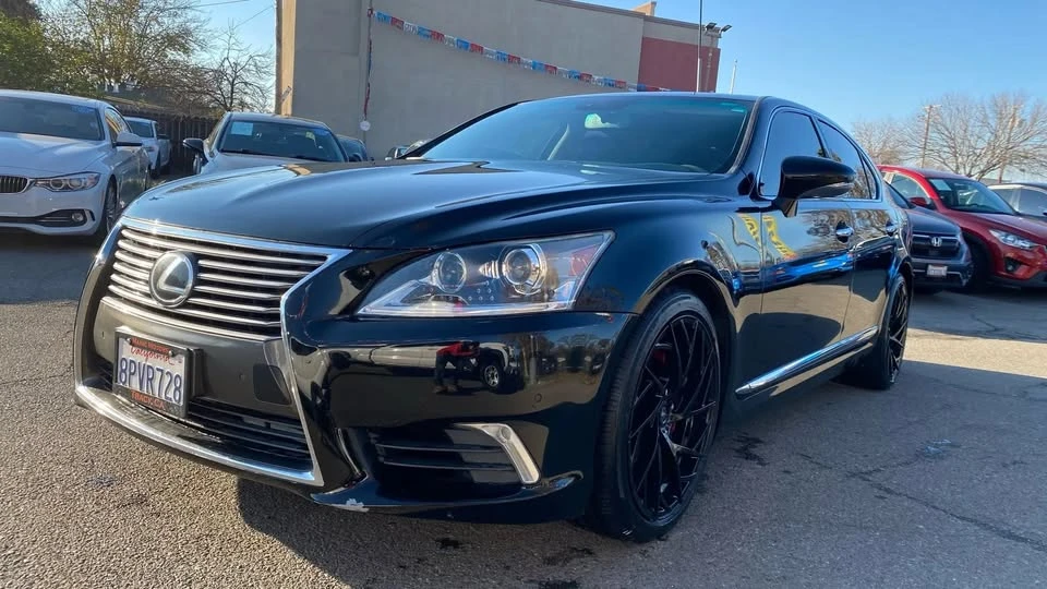 2016 Lexus LS 4th Gen - Image 6 of 17