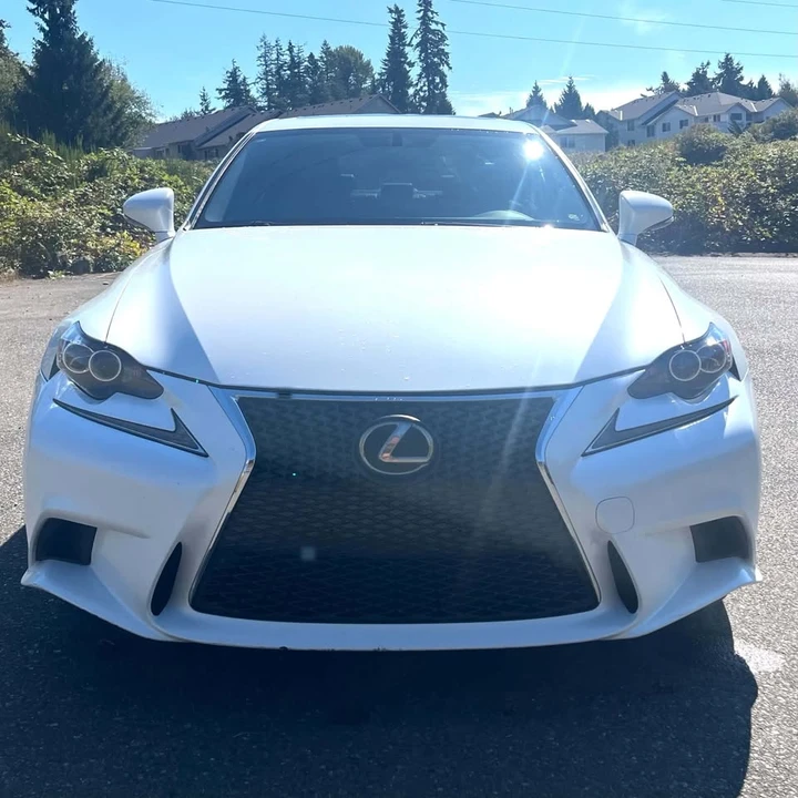 2016 Lexus IS 3rd Gen - Image 5 of 12