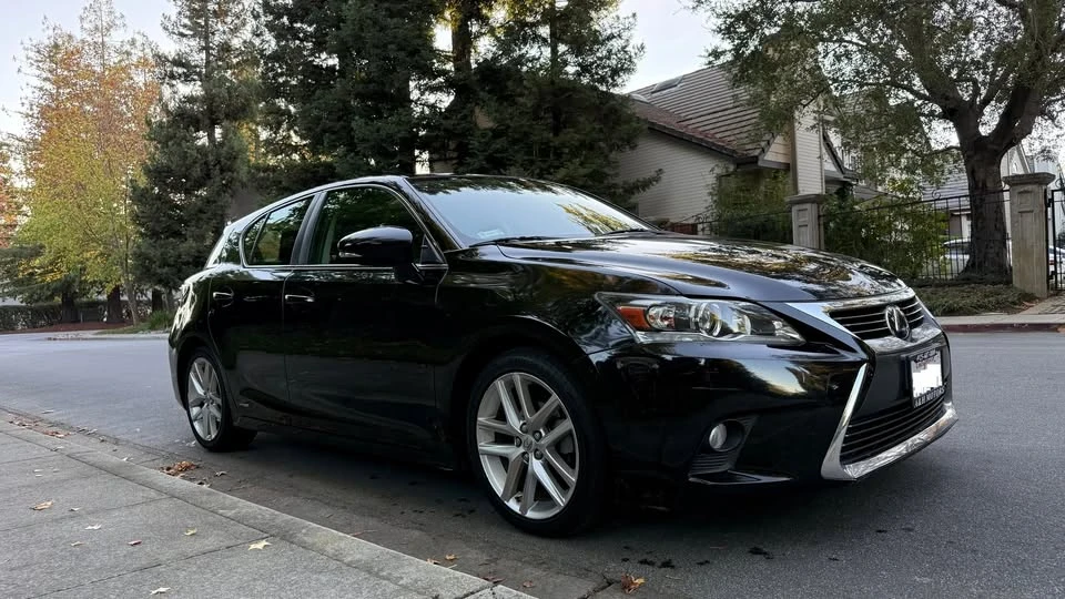2016 Lexus CT - Image 2 of 14
