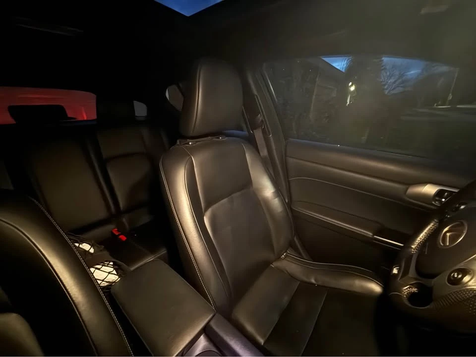 2016 Lexus CT - Image 9 of 10