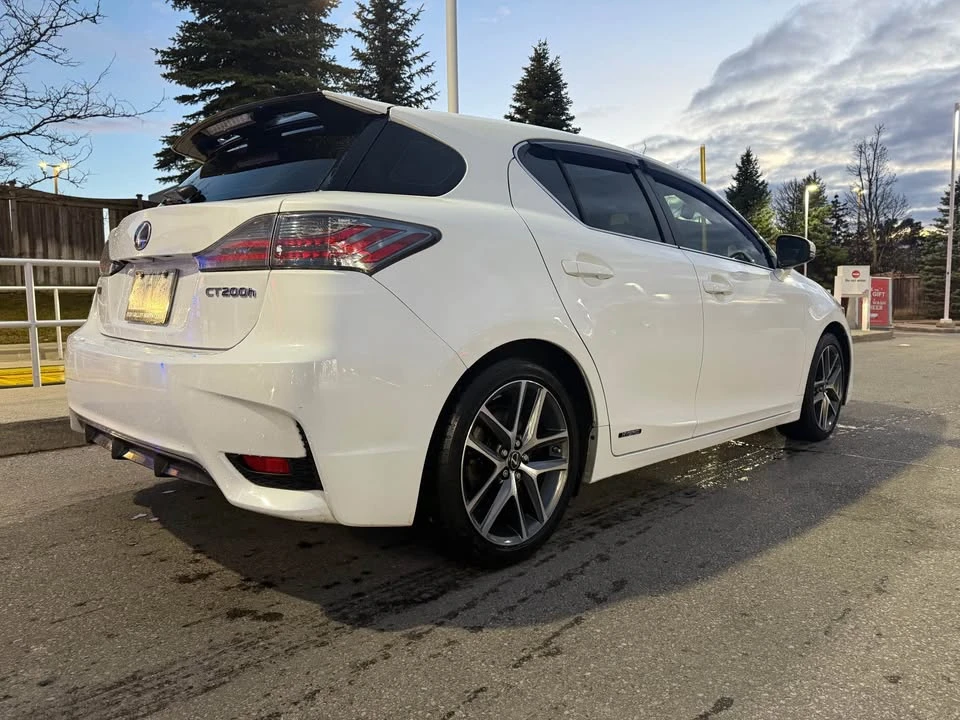 2016 Lexus CT - Image 5 of 10