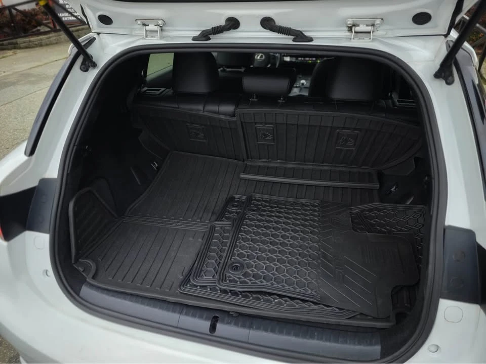 2016 Lexus CT - Image 13 of 13